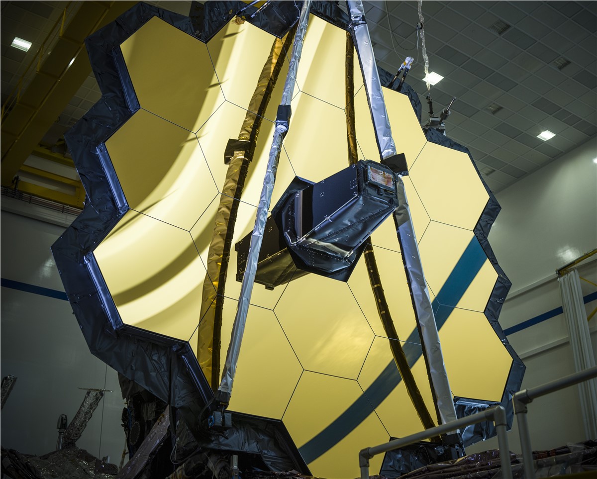 A picture of the New James Webb Space Telescope